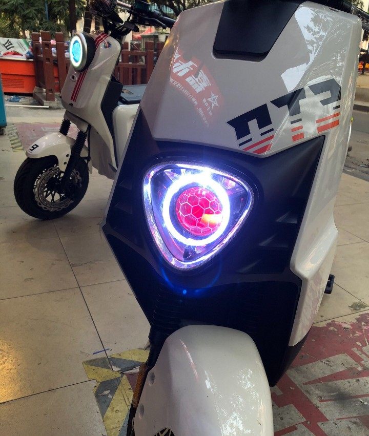 雅迪DT3 DT8电动车前大灯总成爆改3寸激光LED透镜天使眼改装配件,摩托车/装备/配件,摩托车氙气灯,淘宝优惠券,粉丝福利购,淘宝优惠卷