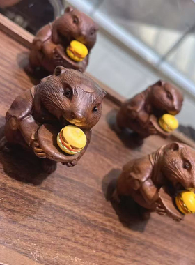 沉香木土拨鼠桌摆