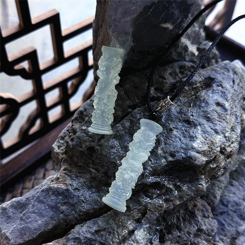 天然岫玉龙柱吊坠保真冰透立体