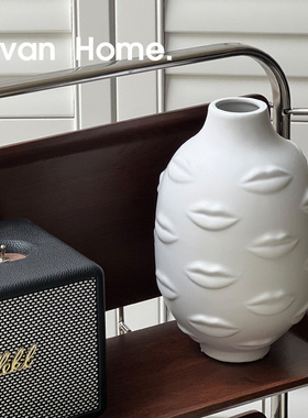 跨境北欧艺术人脸陶瓷花瓶家居客厅工艺品摆件水培鲜花百合插花瓶