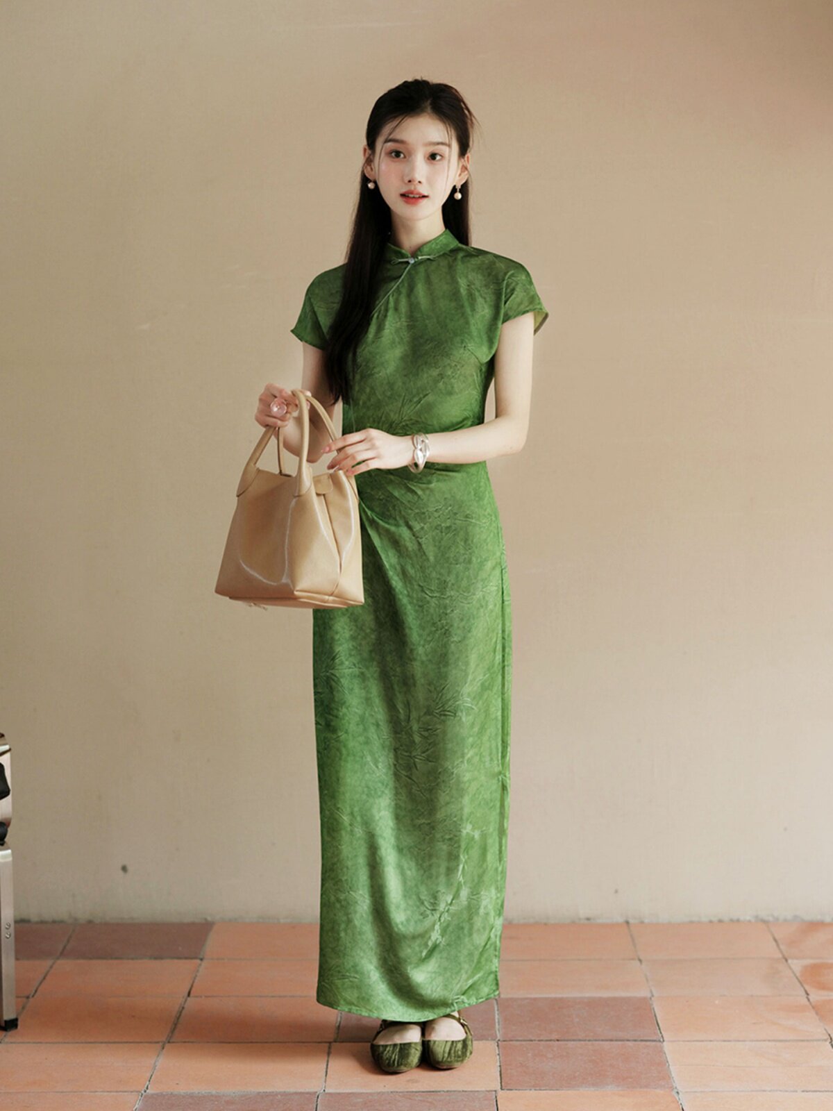 [재고] 이량 디자인 [화시비] 국가 스타일의 새로운 중국 스타일의 절묘한 녹색 허리 스탠드 칼라 개선된 치파오 스커트