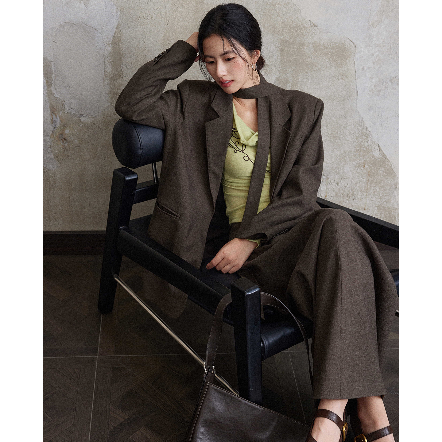 松弛感职场高级感轻商务西装套装