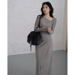 贰羊设计【现货6折】【知江晚】设计斜肩知性风极简收腰连衣裙