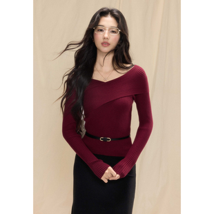 贰羊设计【知节】优雅知性风一字肩V领毛衣女修身设计感针织上衣