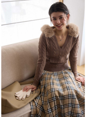 贰羊设计【芷若】连帽毛毛领麻花v领修身毛衣女气质软糯针织外套