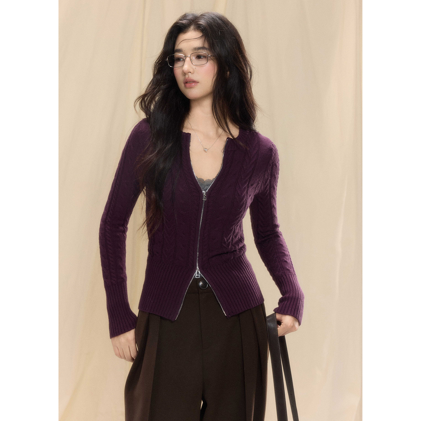 贰羊设计【曦晚】圆领双头拉链绞花毛衣开衫女新款紫色修身短外套