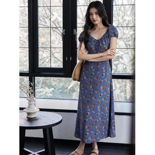 贰羊设计【安澜】复古V领蓝色碎花长裙女新款收腰显瘦短袖连衣裙