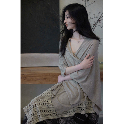 慵懒感轻薄羊毛披肩开衫