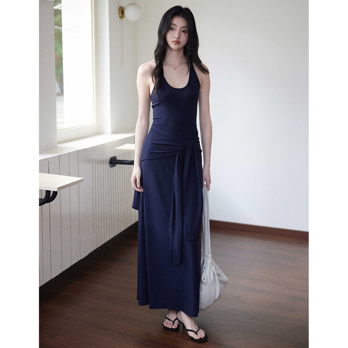 贰羊设计【云束】高级感吊带连衣裙女夏慵懒松弛感显瘦收腰背心裙