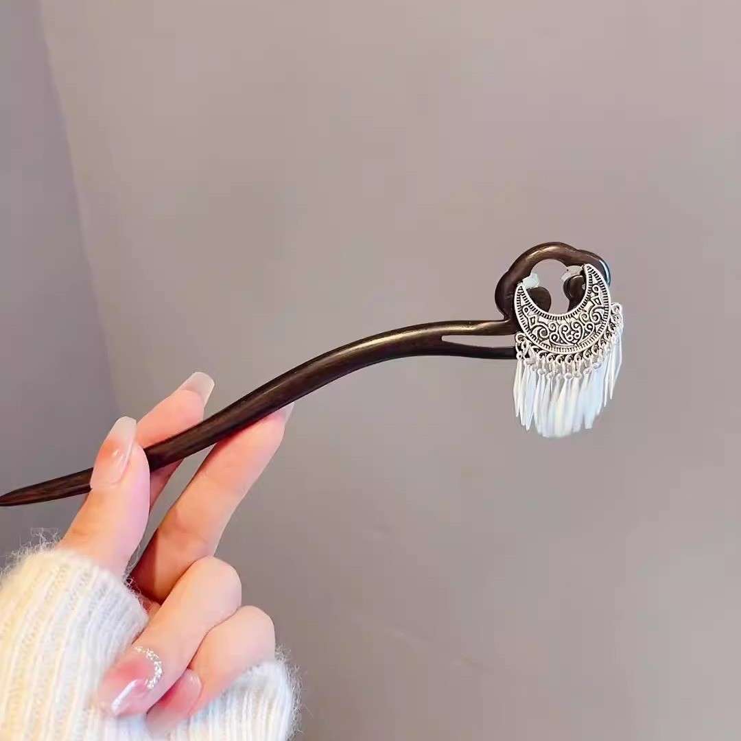 古风月牙流苏盘发发簪女新款汉服头饰木质发钗气质高级感檀木簪子