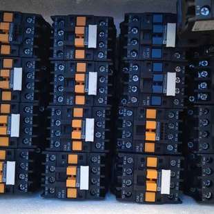 施耐德交流接触器LC1 230 D09..N线圈电压220V