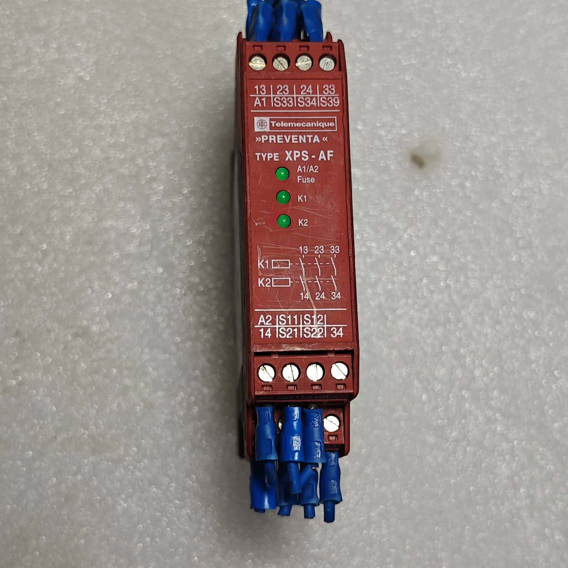 议价-施耐德安全继电器 XPSAF5130 AC/DC24V安全模