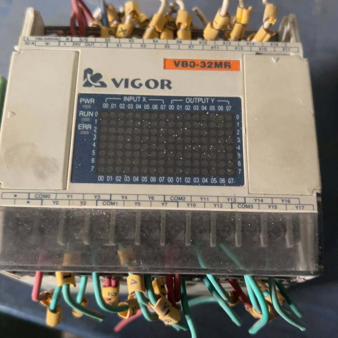 议价-丰炜PLC VB2-32MR  拆机货成色漂亮