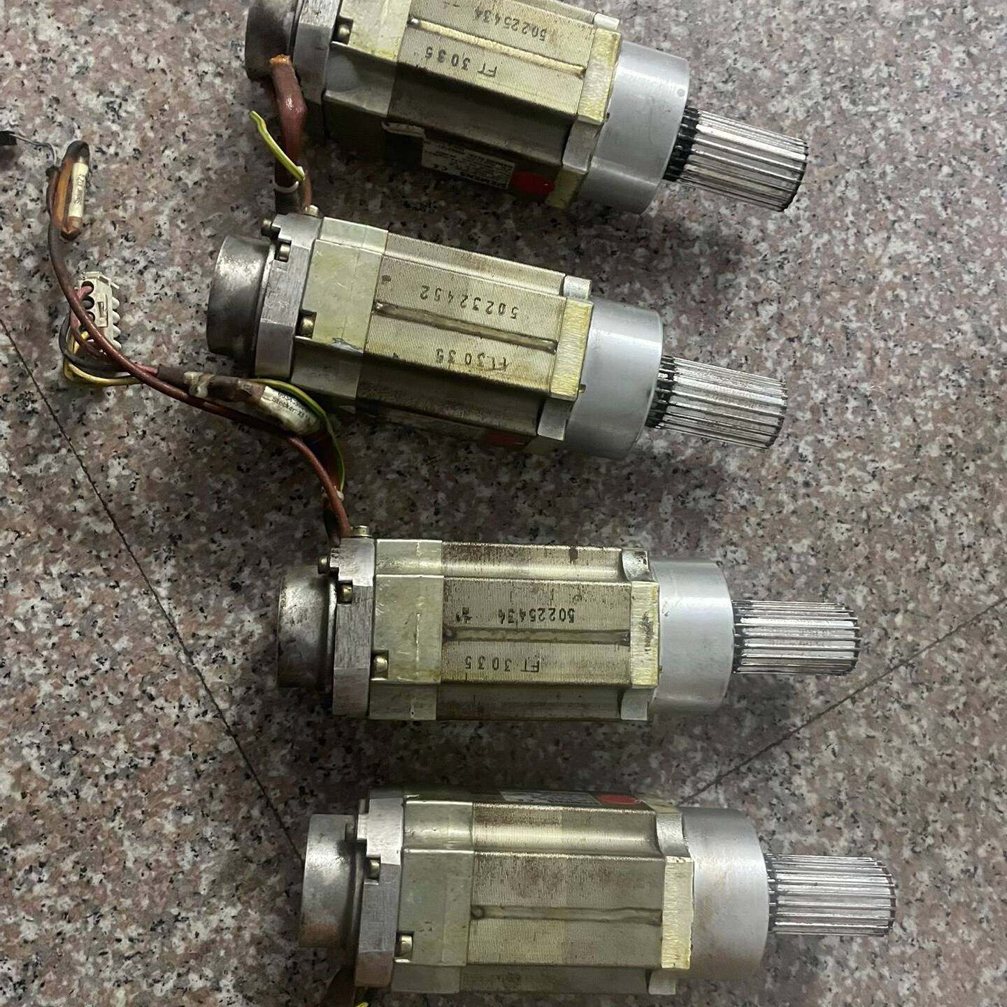 议价-西门子贴片机伺服电机 型号1FT3035-6AZ99-9-