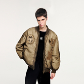 新款 UOOYAA 乌丫2025冬季 「奇幻都市」奇幻徽章空军夹克水洗棉服