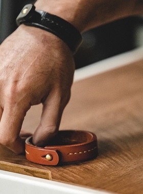 马登工装复古植鞣牛皮烫金手环阿美咔叽印第安宽手镯手腕配饰品男