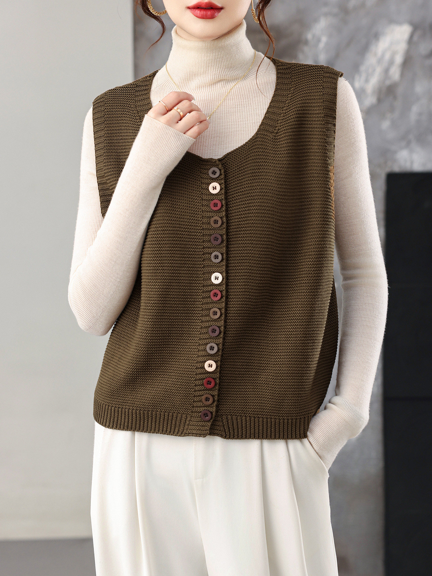 女士针织马甲背心宽松外穿秋冬2025新款气质内搭叠穿短款毛衣坎肩