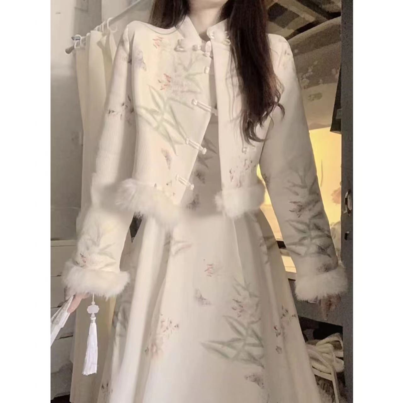 加厚 银狐绒 名媛淑女气质穿搭套装秋冬新款保暖碎花连衣裙外套