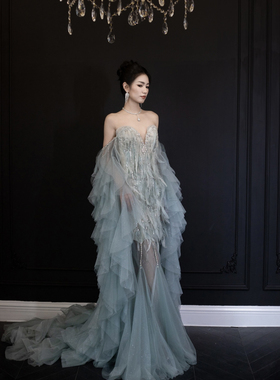 出租蓝色羽毛挂脖晚礼服女成人礼新款高级感生日订婚晚会宴会礼服