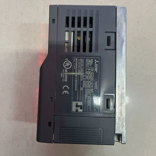 议价 FR-D720S-014-NA 变频器0.2KW可维修