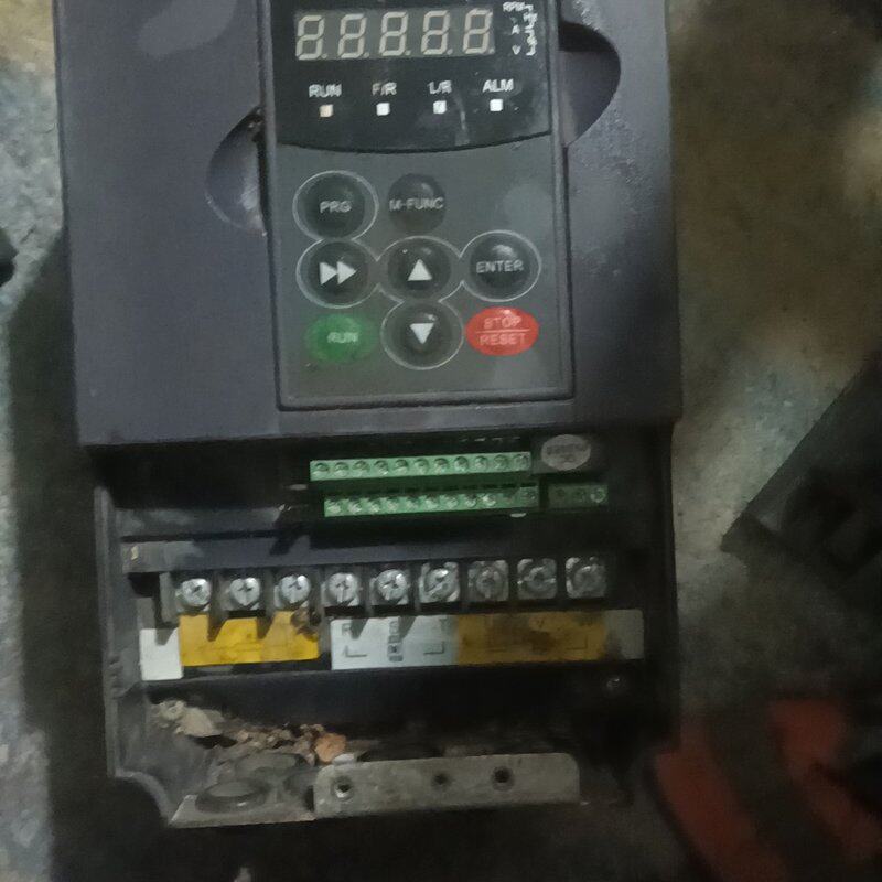 议价易驱变频器M280-4T0连接器