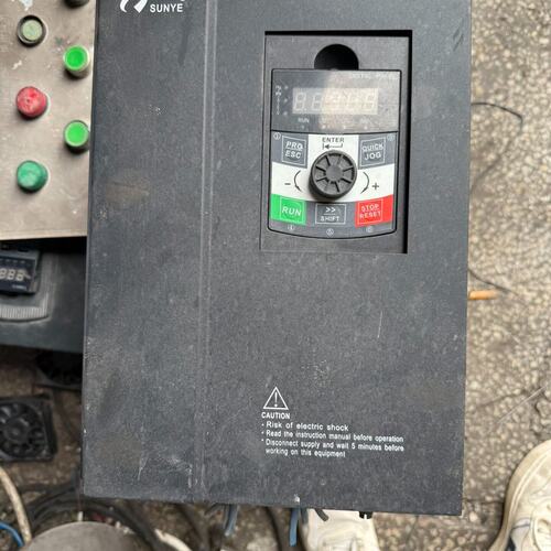 议价SUNYE日业变频器 CM530-B4T015PB-MF，1可维修