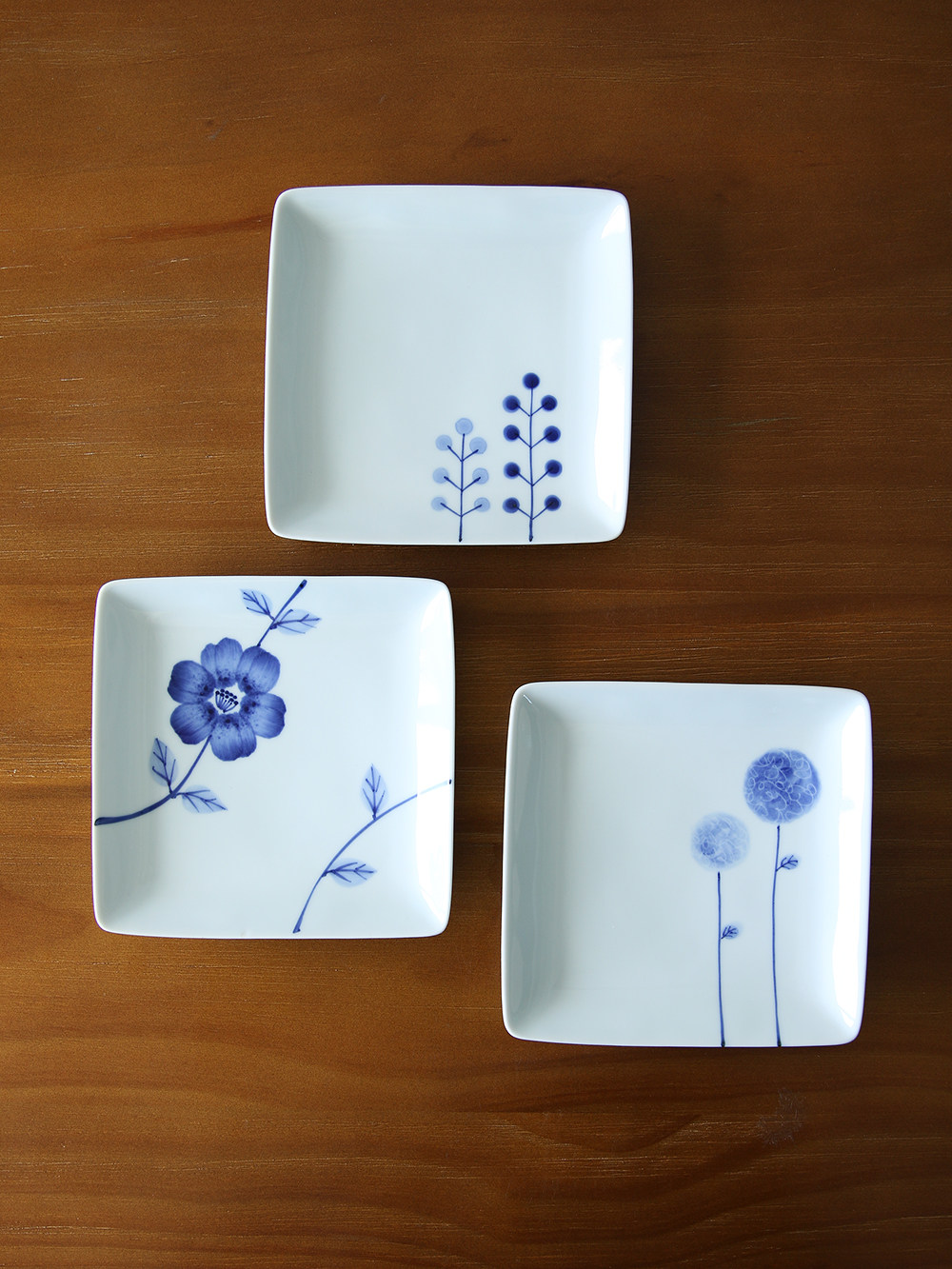 现货 日本进口波佐见烧青花染付花朵纹饰方盘碟  菜盘点心盘套装