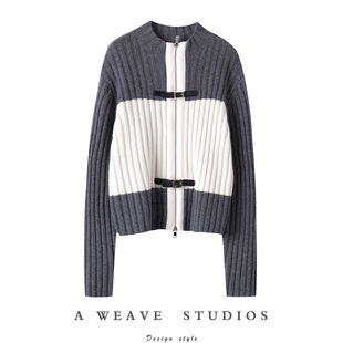 复古撞色设计~复古风灰白拼色纯羊绒开衫女设计皮扣拉链针织外套