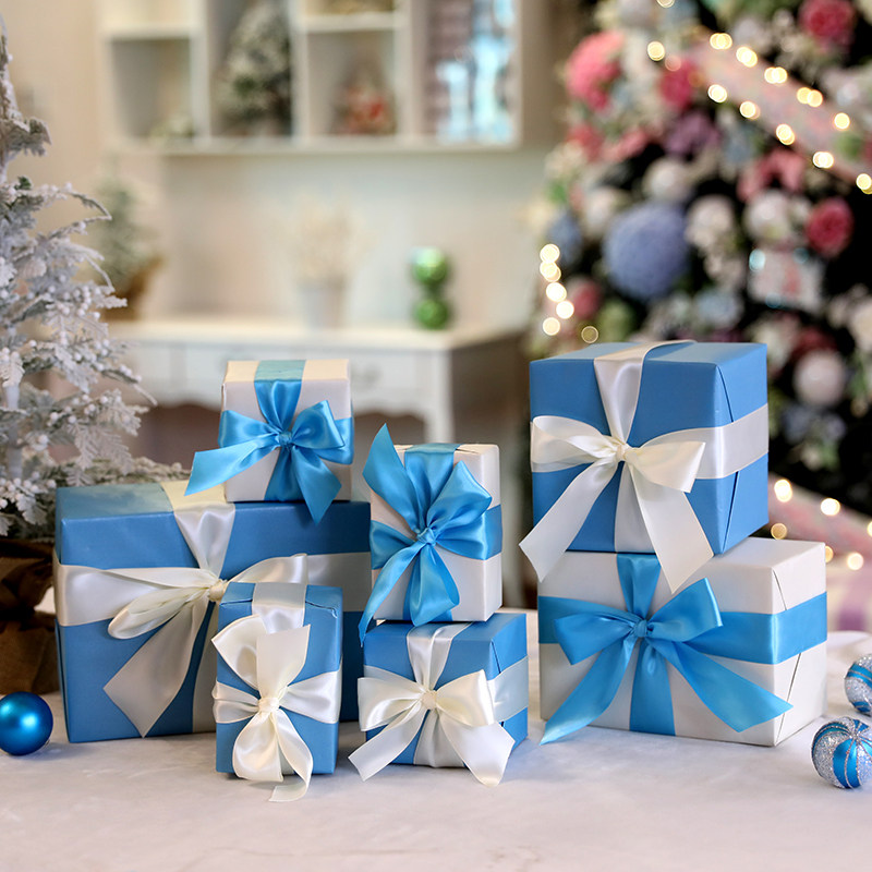 圣诞节礼物盒圣诞树底下摆件橱窗商场美陈礼物盒堆头场景布置装饰