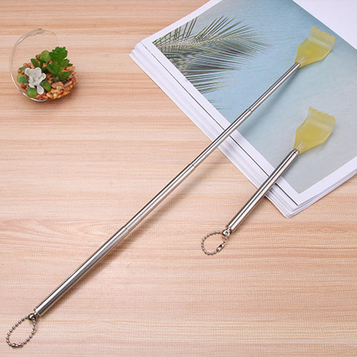 Itching device with four sections that stretch and retract,