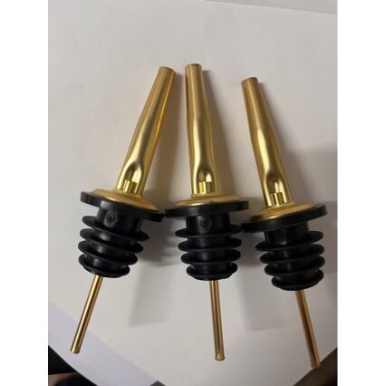 亚马逊哑光金色倒酒器带防尘帽酒瓶塞倒酒嘴鸡尾酒红酒瓶塞