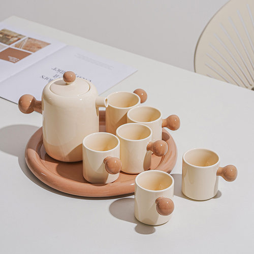 Design a niche ceramic cold water pot and cup set gift box