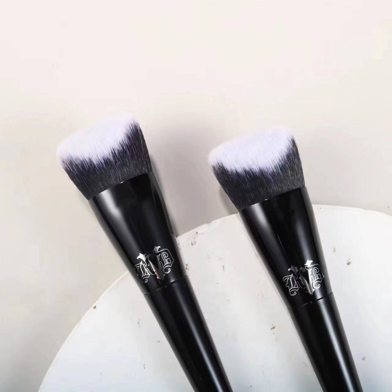 同款原单kvd10号双切面粉底刷软