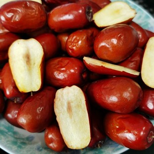 新鲜酒枣特级醉枣1斤酒枣醉枣新疆大枣酒枣鲜食枣1斤包邮新疆大枣