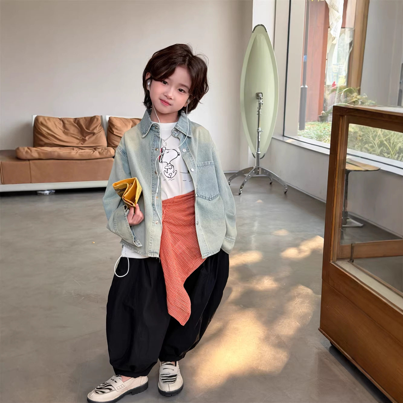 2026春节新款韩版儿童牛仔衬衫男女童设计感补丁做旧衬衣外套洋气