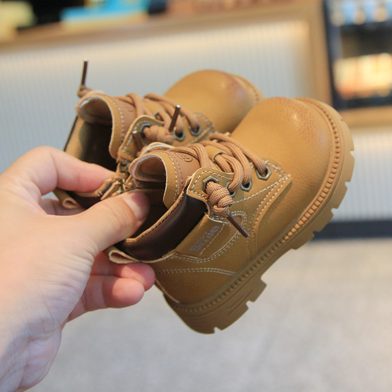 新款儿童马丁靴男女小童大黄靴