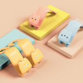 2023新卡通汽车挂钩座椅背车内用可爱多功能后排车载创意内饰用品