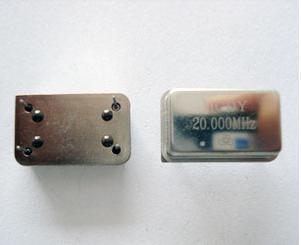 20M晶振 长方形 四只脚