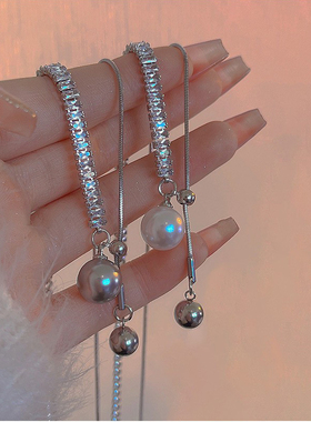 2024年新款珍珠项链大气高级感爆款秋冬毛衣链锁骨链子吊坠配饰