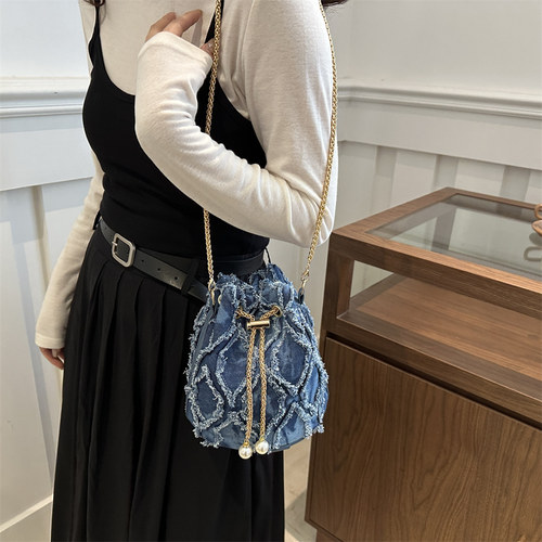 休闲简约百搭复古单肩小包包