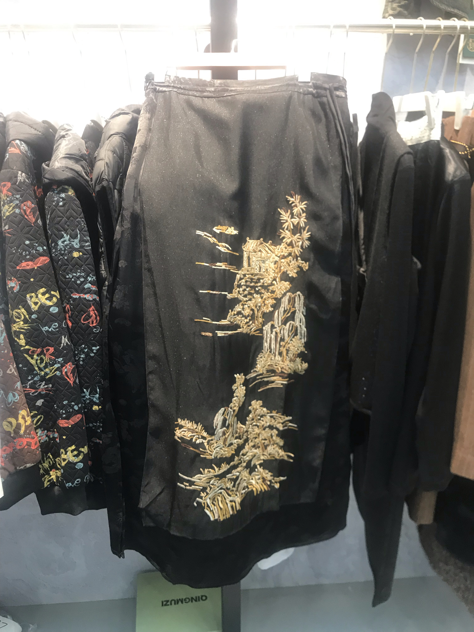 重工刺绣马面裙女春夏气质国风复古新中式高腰人丝半身裙