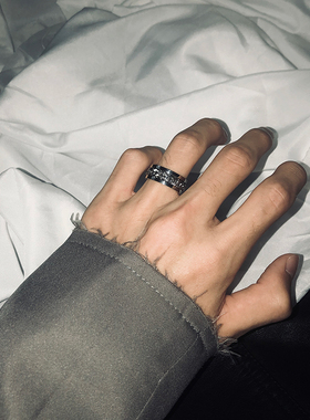 链条旋转戒指男女时尚个性潮食指嘻哈单身戒钛钢不掉色开酒瓶