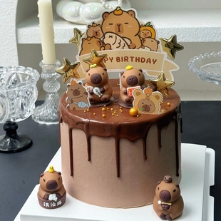 卡皮巴拉生日蛋糕装饰插件网红摸鱼洗澡豚摆件遁入豚门烘焙插牌