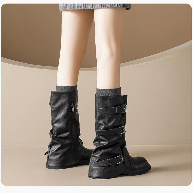 无注册商标黑色皮带扣骑士靴