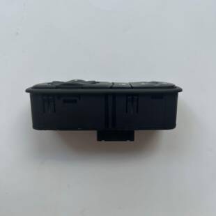东风天龙kl kr 电动窗开关总成司机侧3750730-C5102