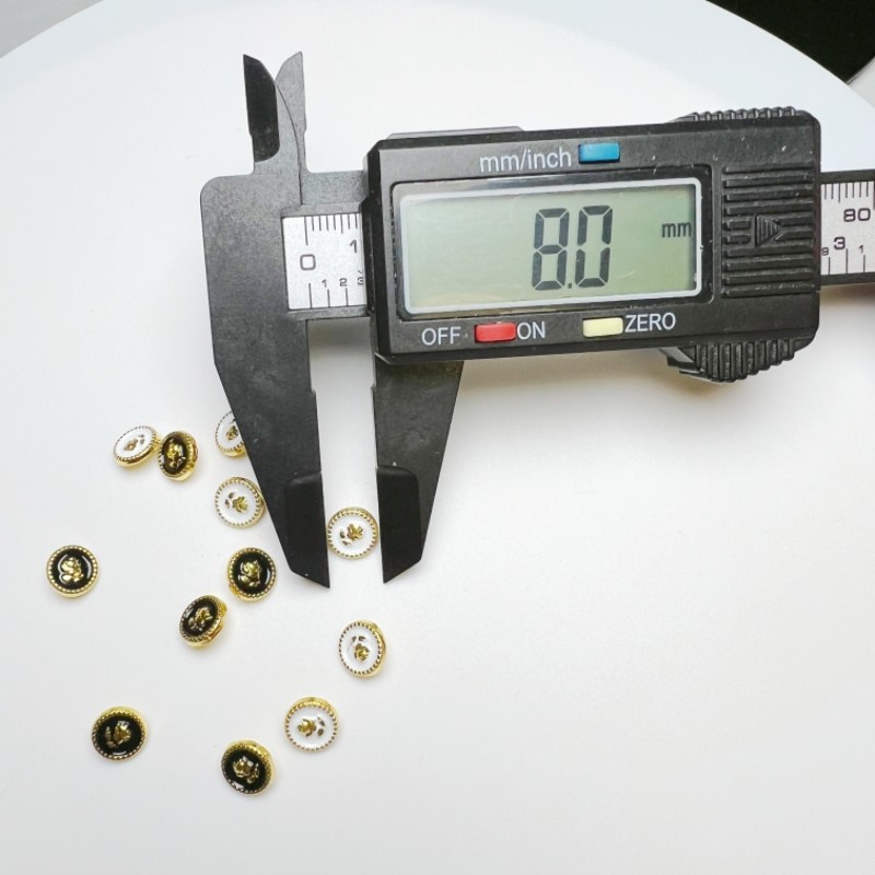 8MM 장미 발 버클 작은 향기 재킷 장식 단추 DIY 면화 인형 3 점 인형 의류 액세서리