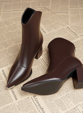 2023网红爆款尖头粗跟高级感小短靴女秋冬高跟鞋小个子法式小踝靴