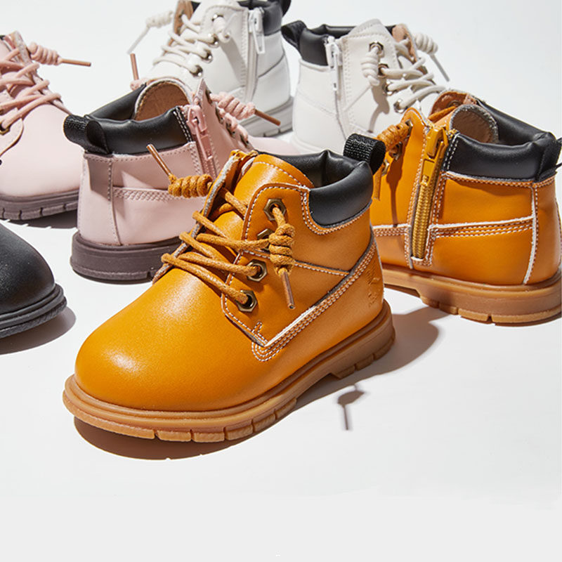 卡特兔儿童靴子加绒冬季鞋子软底男童马丁靴英伦风圆头女童小皮鞋