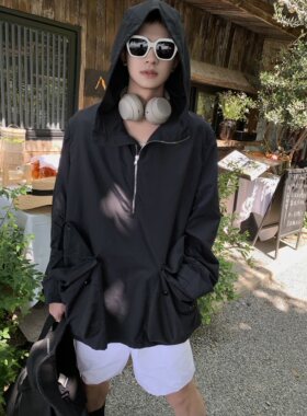 ESC MAN STUDIO/穿搭不可或缺 感受满满细节的轻薄透气连帽冲锋衣
