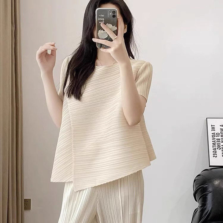 三宅一生不规则开叉短袖T恤女图片